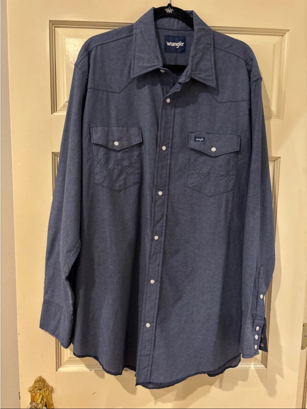 Wrangler Men's Button-Front Western Shirt in Denim Blue